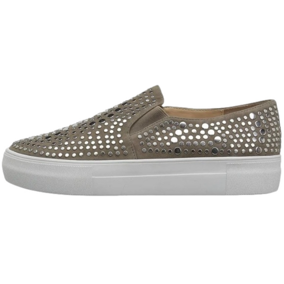 Vince Camuto Kindra Studded Slip On Sneakers size 8 leather platform edgy comfy - Picture 5 of 9